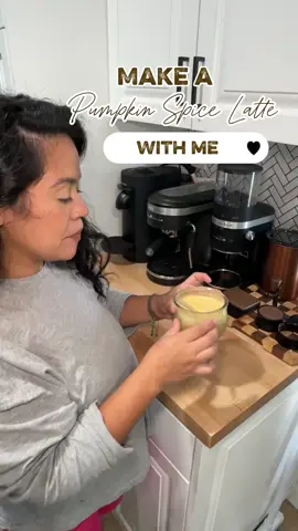 The best pumpkin spice latte I ever had, and I made it at home 💁🏻‍♀️💅🏽🤏🏽 #pumpkinspicelatte #pumpkinseason #pumpkinspiceeverything #coffeetiktok #coffeeathome 
