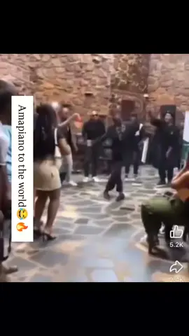 Amapiano to the world😭😭🤣🤣 #southafricatiktok🇿🇦  #amapianodance  #fyppppppppppppppppppppppp #Love #tiktokviral 