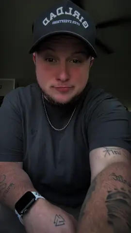 👀.   #transmanoftiktok #transandproud🏳️‍⚧️ #dadgang #married #143 