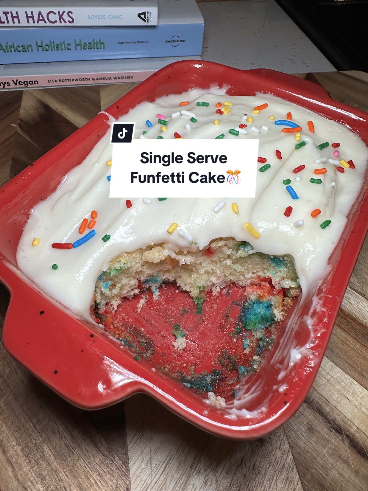 Do you like Funfetti Cake? While it’s not normally in my top 3, this was definitely a new favorite! The Almond extract took it to a completely new level. I had completely forgotten how much I love Wedding Cake/Brides Cake flavored Louisiana staples: Cakes, Petit Fours, Snoballs etc… this brought me right on back ⚜️💛 INGREDIENTS: - 1 egg - 3 TBSP milk - 4 TBSP sugar - 1/4 cup + 2 TBSP all purpose flour - 1 TBSP neutral oil - 1/2 tsp baking powder - pinch of salt - 1/4 tsp almond extract ICING: - 2 oz whipped cream cheese - 1 TBSP salted butter (or unsalted w/pinch of salt) - 1/8 tsp almond extract - 1/3 cup powdered sugar Combine all ingredients in a small bowl until smooth consistency.  DIRECTIONS: PREHEAT OVEN TO 350*F 1. Combine egg, milk, sugar, salt, vanilla & oil to a small mixing bowl.  2. Once thoroughly combined, add in flour, baking powder & mix well until smooth. 3. Grease your baking dish & pour in your batter. 4. Bake at 350*F for 20-23 min, or until a toothpick comes out clean. 5. Allow cake to cool before topping with frosting. Enjoy! #EasyRecipes #singleserve #desserttiktok #onepotmeals #sweettooth 