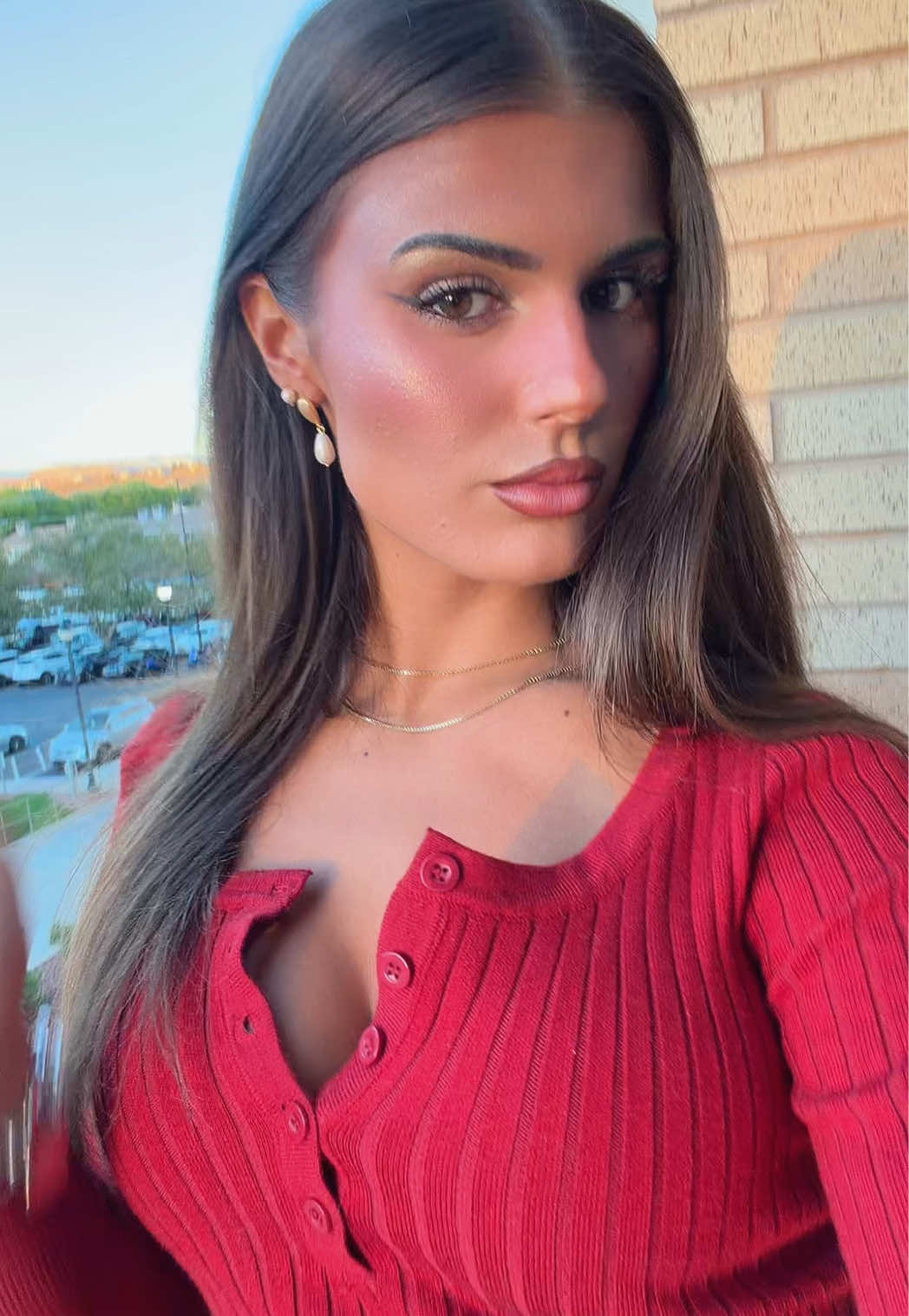 skin looks scary in this #foryoupage #red #makeup #falllipcombos #trendingaudios 