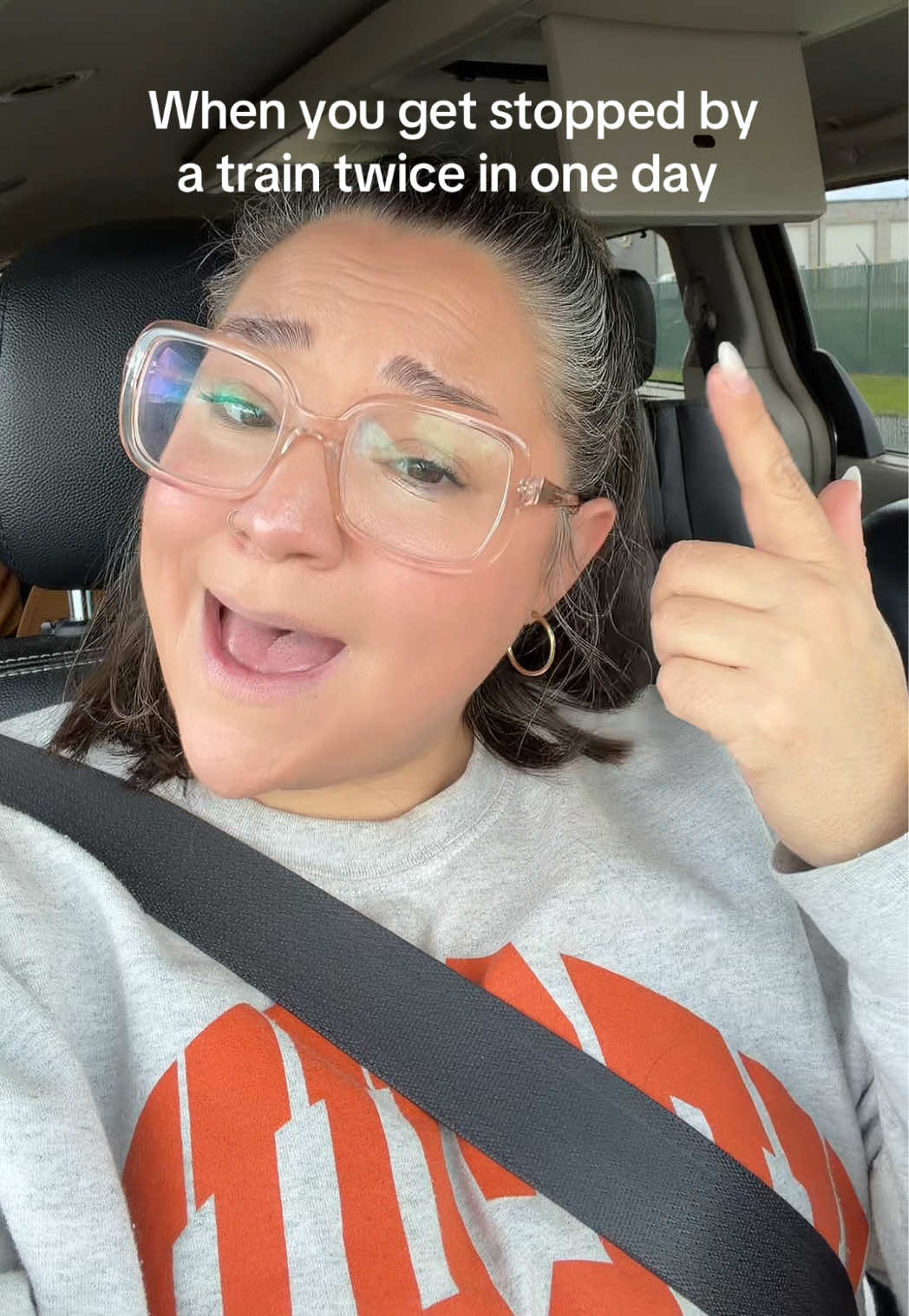 Yes… there were people next to me while I filmed this #train #fun #rihanna 