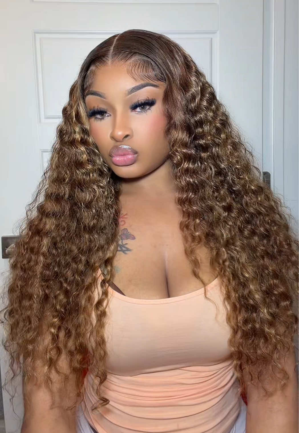 Highlight deep wave wig, full and fluffy! not milk, not water, not juice, but teaaaaaa ☕️ 🔗 in bio  @pizazzhair.amazon @pizazz hair  #highlights #fyp #pizazzhair #wiginstall 