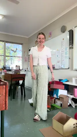 3D house projects all over my floor 🥲 #teacher #outfitoftheweek 