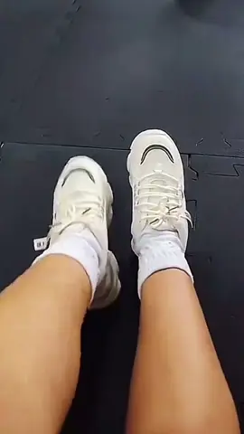 Lovito Tênis Esportivos. Quer link? 