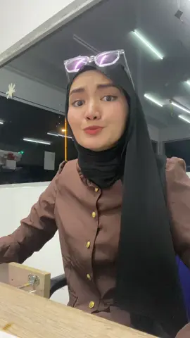 Unbothered looks good on me. 