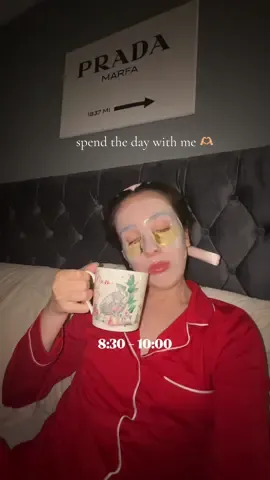 spend the day with me as a content girlie 💕 #contentcreator #diml #workingday #motivation #creatorsearchinsights 