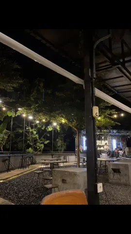 info tempat nongkrong area ungaran yang ada live musicnya  #ungaran24jam #cafe #livemusic #fotolive #nongkrong