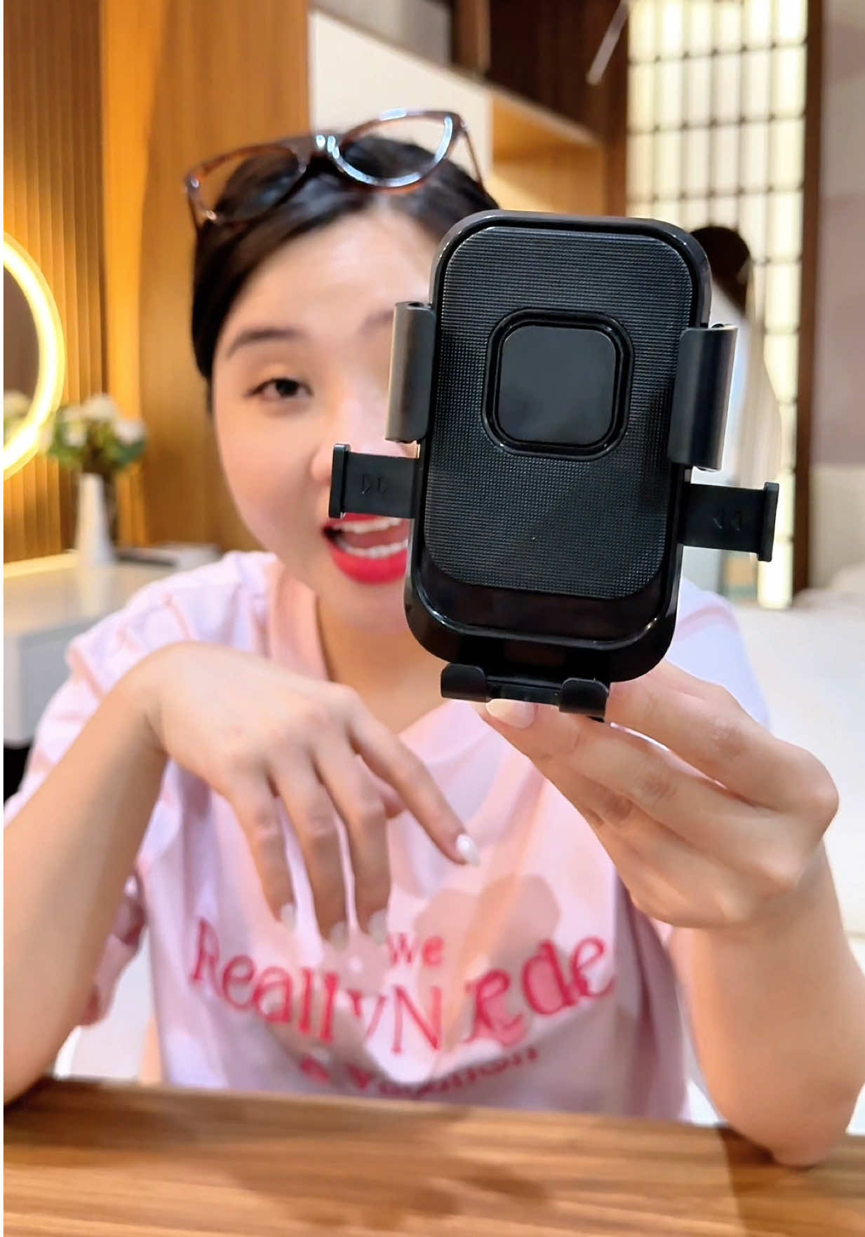 Giá đỡ điện thoại cho xe máy. #giadodienthoai #xuhuong #bongbuongbinh 