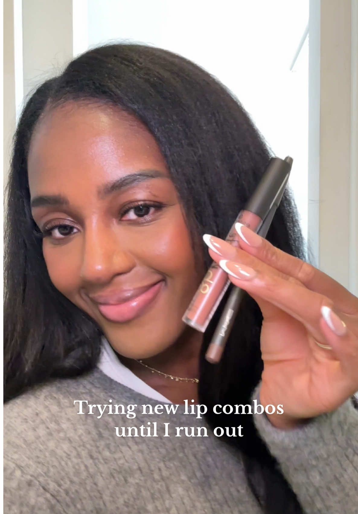 Perfecttttt milky chocolate combo🧋 #lipcombo #darkskinmakeup  @maccosmetics lip liner @essence.cosmetics lip gloss