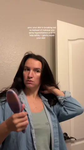 can be used on minor cuts and abrasions and acne, it’s not sticky or greasy, safe for sensitive skin, antibacterial 🤝🏼 an alllll around fav of mine! excited to see how my skin looks in a few days 🫧 it would help if I stopped picking at it 😭😭 #hypochlorousacidspray #skinsmartspray #acne #mom #hypochlorousacid @skinsmart_antimicrobial 