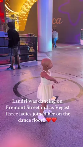 #lasvegas #fremontstreetexperience #dance #fyp #downsyndrome 