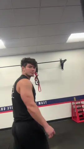 @KingJohnnyVIII i tried, but ya boy has zero grip strength. Give it a try @kazeka_jason 