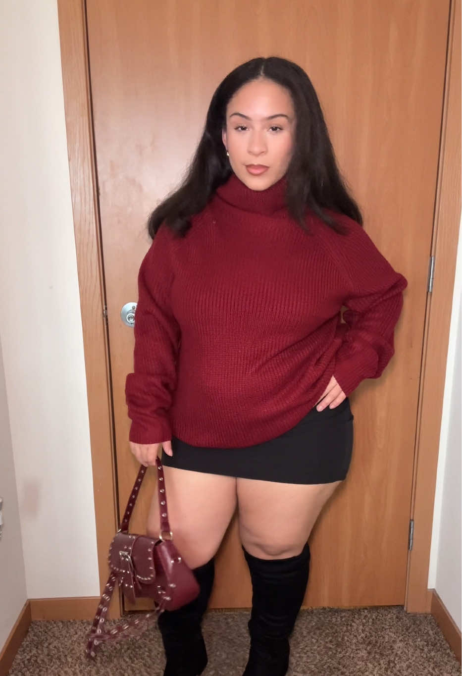 Sorry, what was that? 😏 I was too busy changing into my cutest outfits 💁🏽‍♀️✨ Which one are you stealing first? 👀 #outfitideas #fallstyle #curvygirl #trendy #styleinspo 