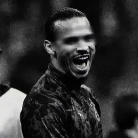 adamı böyle s!kerler şaşkın. | Böyle videolar için telegram kanalımıza gelmeyi unutmayın. #sane #galatasaray #football #edit #fyp 