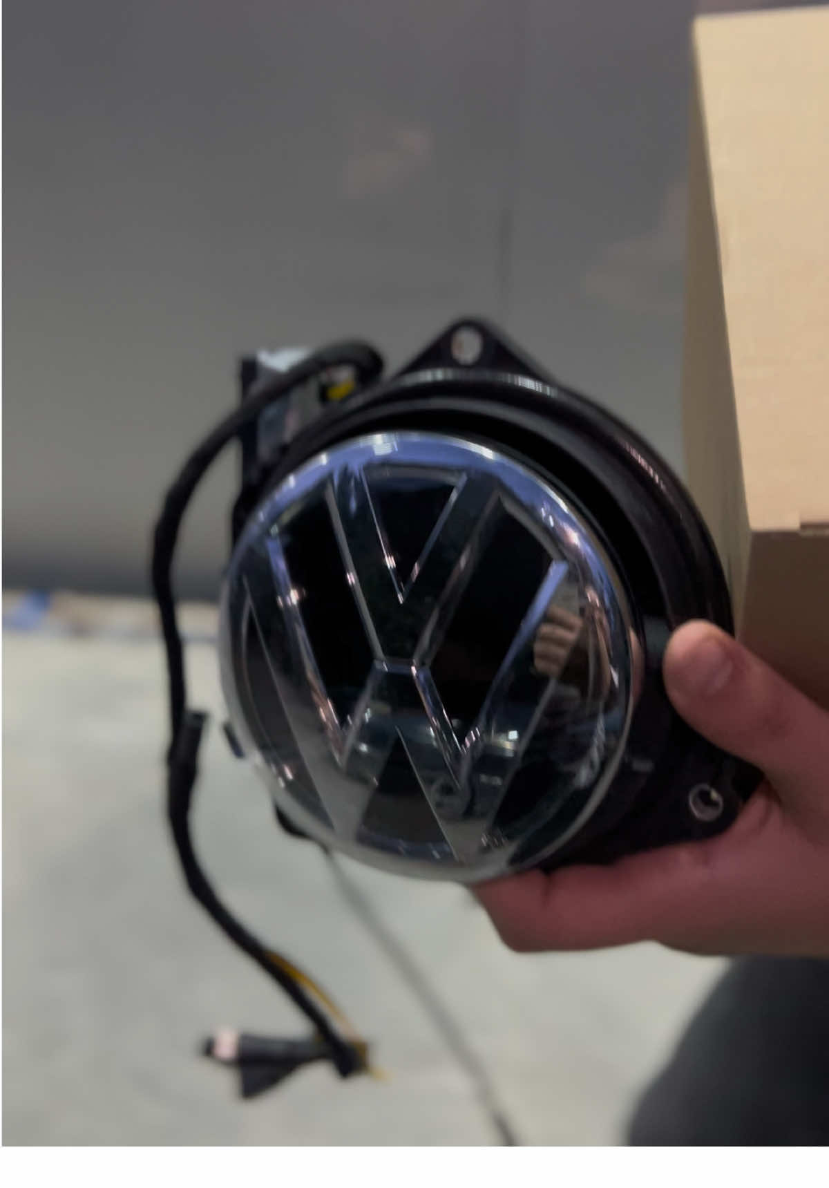 Oferte 💥 Volkswagen reverse camera 👉 99096 🏷️5990 leke Porosit tani!🛒 📩 Na kontaktoni për çdo pyetje në DM. 📞 +355 69 331 0003 #buzistore #buzi #buzial #buzistoreal #tirane #vlore #korce #sukth #elbasan #fier #durres #shkoder 