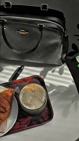 7 seconds to the perfect morning ☕️ 🤎 #morningvibes #coffeetime #simplemorningroutine #ugcexample #group7 