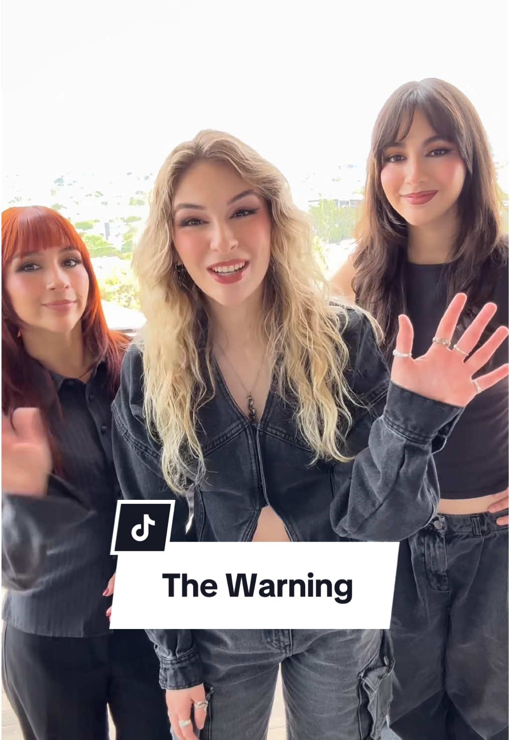 ¡Conozcamos juntos y un poco mejor a las chicas de @The Warning! 🎸❤️🤟🏽  #TheWarning #Música #LatinGRAMMY 
