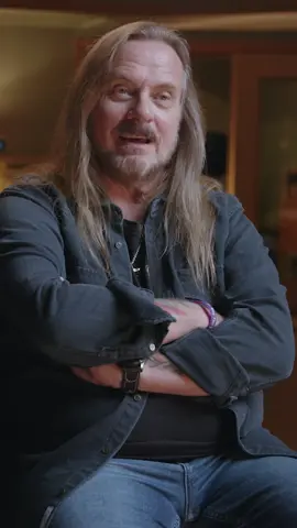 🎥 SEASON FINALE of Jesus Calling: Stories of Faith! The brothers of @vanzantband Johnny and Donnie Van Zant (@johnnyvanz) share memories of their brother Ronnie, the lead singer of legendary group Lynyrd Skynyrd, the heartbreak of losing him and other band members in a plane crash, and how they learned to rely on faith during times of tragedy. Find it on @upfaithandfamily!✝️