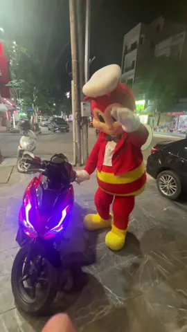 Máy chạy jollibee🐝#ab125#xuhuongtiktok 
