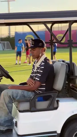 First time seeing Lamine yamal driving 😂❤️💙#fcbarcelona #viscabarca🔴🔵 #lamineyamal💎 #spain @fcbarcelona 