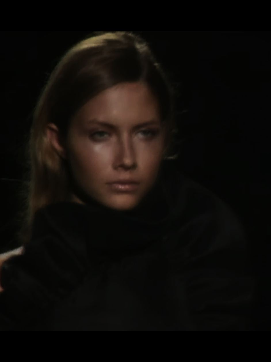 #AnaClaudiaMichels 🇧🇷 for #Gucci F/W 2000 #fashion 