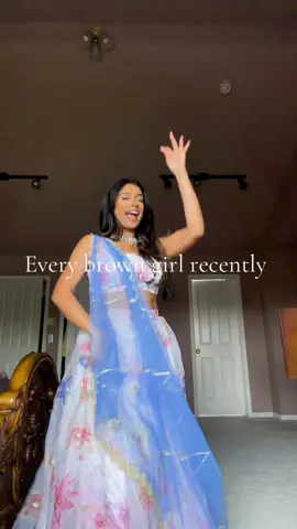 Not complaining though. This dance is so cute🥹 #mainepayalhaichhankai #indianoutfit #indiandance #desitiktok 
