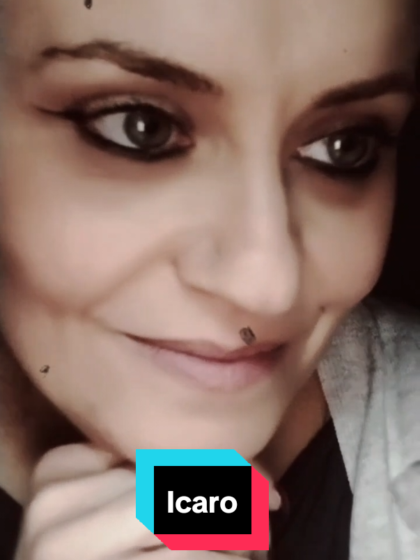 Icaro cadde, sì, ma prima di cadere volò!  #rosaliagaeta83 #frasimotivazionali #motivazionepersonale #icaro #vivere 