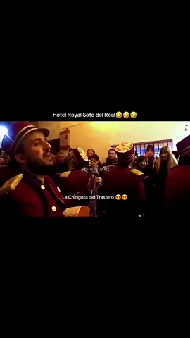 Chirigota Callejera Hotel Royal Soto del Real. Chirigota ilegal La Chirigota del Trastero 2018. Carnaval de Cádiz  #carnaval #cadiz #fyp #Viral #humor 