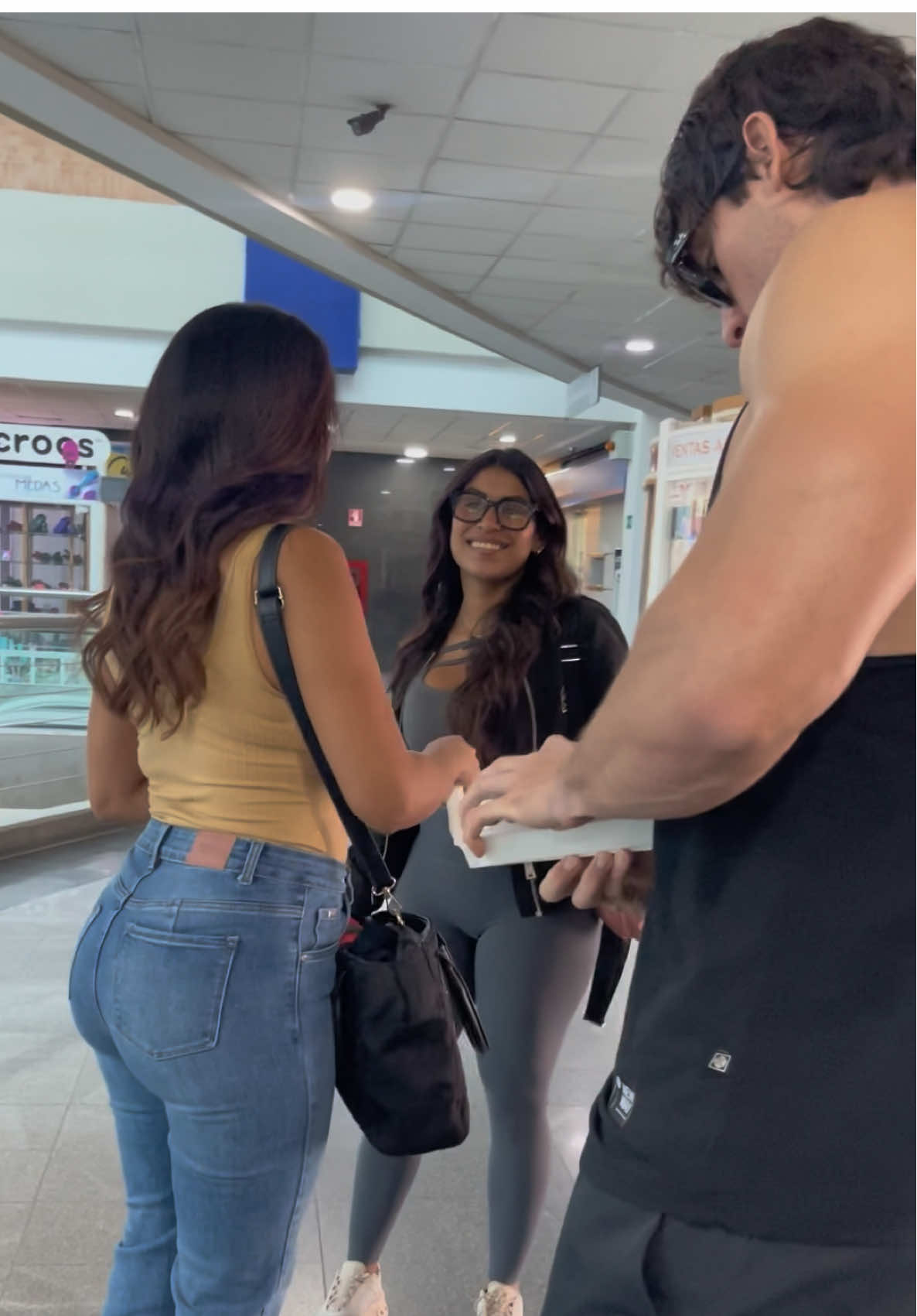 Fue la altura o los lentes ? #fitnessmotivation #aura #gymrat #gymmotivation #reactionboy 