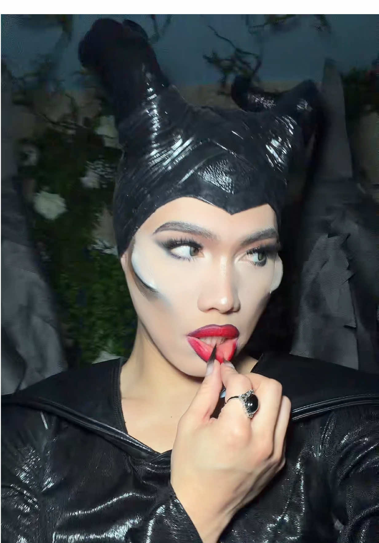 #maleficent #maleficentmistressofevil #halloweencostume #halloween #disneymaleficent