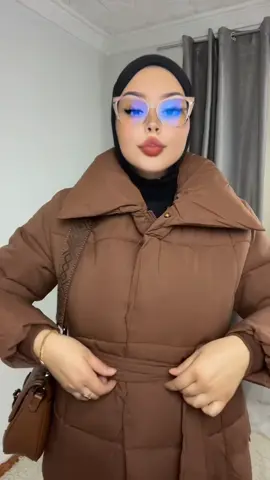 Nouvelle collection ❄️🍂 Doudoune importation de marque ^ Melya Melody Paris ^ ✨ Taille : S/M . M./L .L/XL . XL/XXL  ✨ Couleur : Marron . Noir . Beige  ✨Livraison disponible et paiement main a main  مرحبا بيكم ❤️ #ملابس_شتوية #ملابس_الموضة_الستايل_جميل #outfitideas #ملابس_بنات #ملابس 