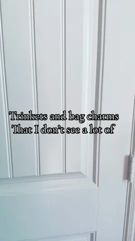 #tiktokshop #blindboxes #bagcharms #trinkets #thabeehivee 