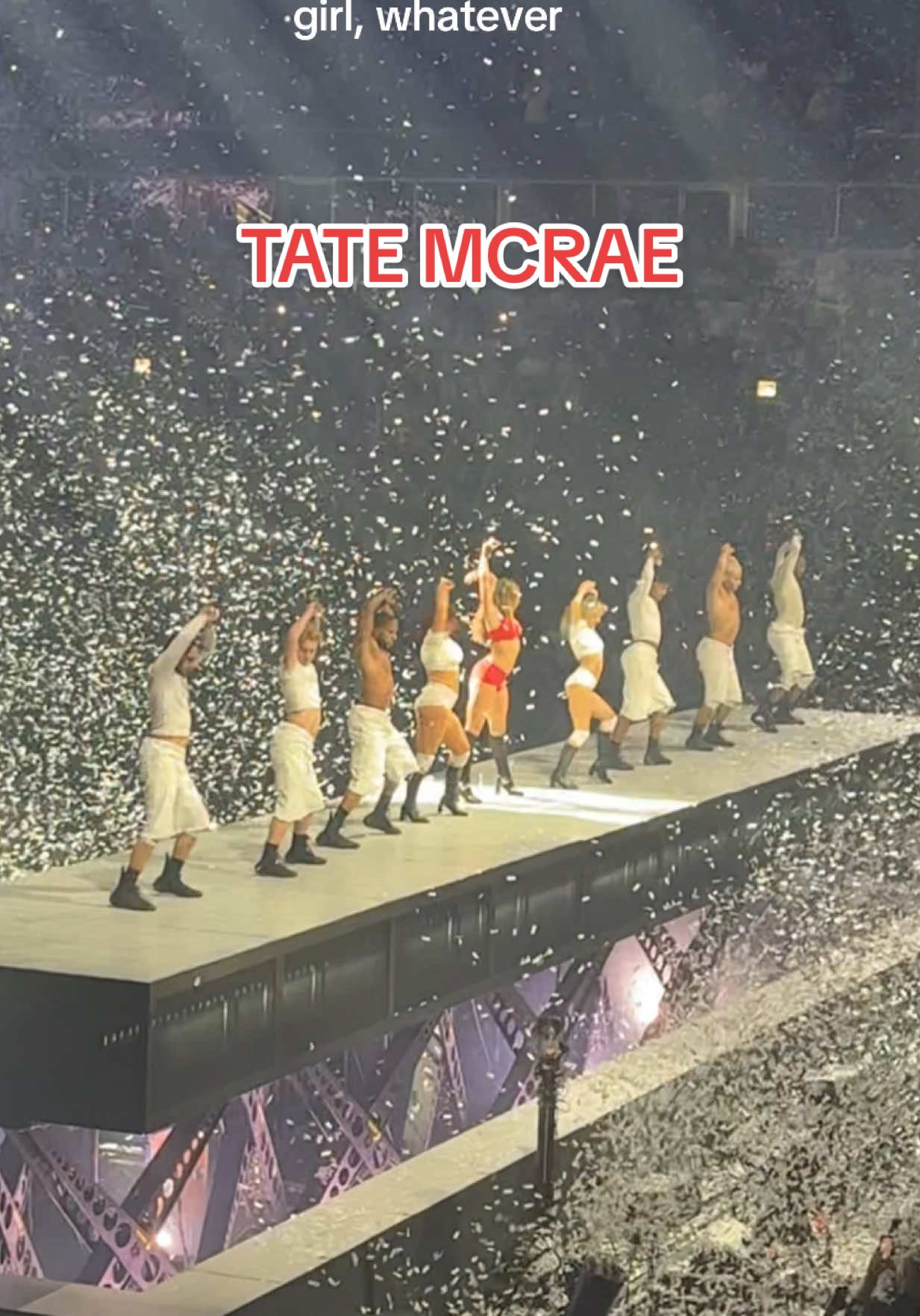literally whatever ✌🏻 I got to see Tate live 🫶🏻 @tate mcrae @t8 hq #tatemcrae #tatemcraetour #misspossessivetour #unitedcenter 