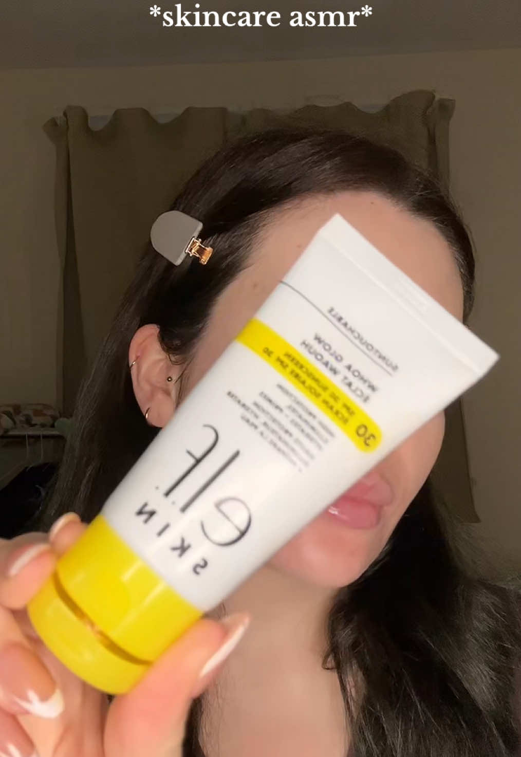 the secret to flawless makeup application is good skin prep!!!  stop skipping it🗣️🗣️ product list⭐️ @byoma milky toner & gel moisturiser  @e.l.f. Cosmetics UK thirst burst drops & suntouchable spf (because spf is for ALL year round) #skinprep #glowyskin #skincare #glassskin #glassskinroutine 