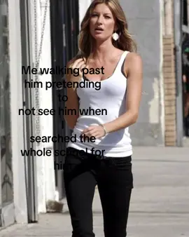 Can y’all read the text #him #pretending #school #giselebundchen #fyp 