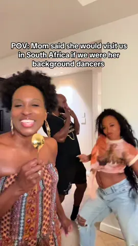 My mommy is a woman of her word 🥹😂😂🫶🏾 We’re having the BEST TIME here in South Africa 🇿🇦 