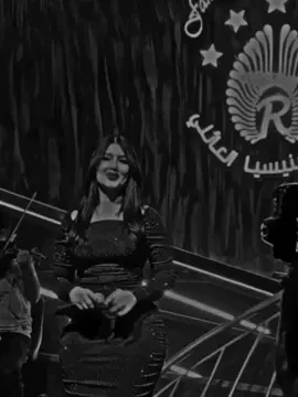 من تكون بحضني انساه💔🥺#ستوريات #اغاني_عراقيه #تصميم_فيديوهات🎶🎤🎬 #دعمكم_ورفعولي_فديو #اكسبلو 