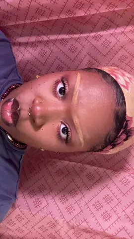 😝🤎🍓#ritaonsaturn #eyeshadow #makeup 