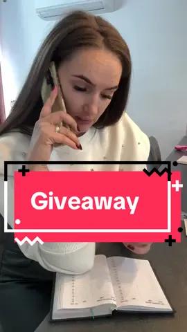 🪄 Giveaway time! Scrii, greșești, ștergi și… rescrii! Cu pixul magic Pilot Frixion, greșelile dispar imediat ✨ 🎁 Ce poți câștiga: 1 din cele 5 seturi Pilot Frixion, fiecare conținând: • 1 roller Pilot Frixion • 6 rezerve colorate 🔥 💫 Cum participi: 1️⃣ Urmărește contul @pilotpenromania 2️⃣ Scrie-mi în comentarii ce ai rescrie dacă ai putea șterge orice greșeală 💭 3️⃣ Așteaptă să vezi dacă ești printre cei 5 câștigători! Câștigătorii vor fi anunțați printr-un comentariu pin-uit sau într-un scurt video de follow-up 🎉@Pilot Pen Romania  #PilotFrixion #RescrieCreativ #Giveaway #PilotPenRomania #pixulmagic 