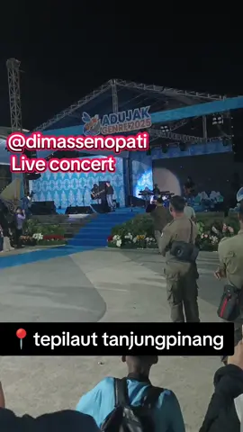 emng kelas suaramu mas dimass 👍👍👍👍🤟🤟🤟🤟🤟 #liveconcert #hotelcalifornia #dimassenopati  #fyp #viral 