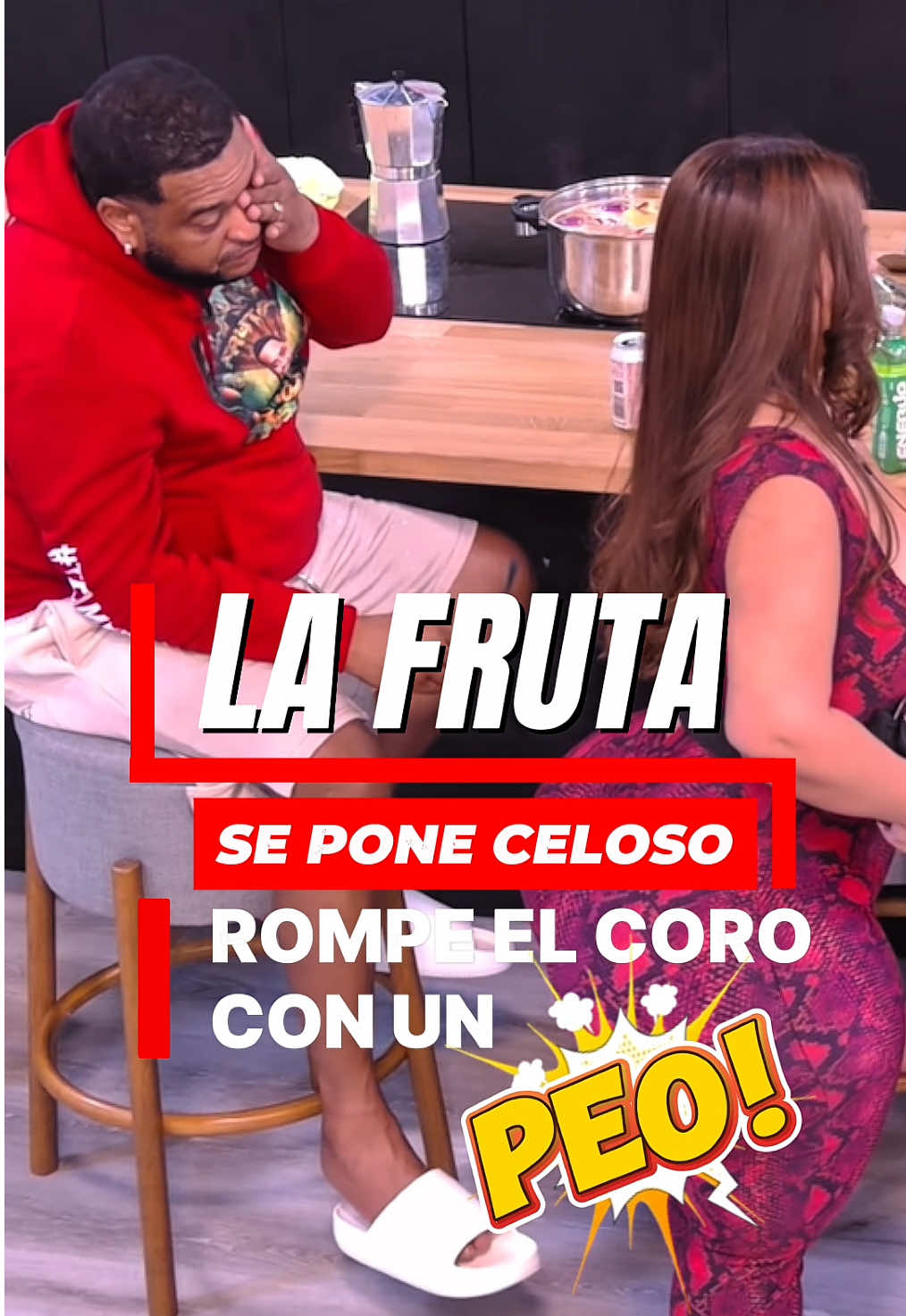 La Fruta se pone celoso por Gracie Bon y se tira un peo para desbaratar/romper el coro 😂🤣 #lacasadealofoke2 #lacasadealofoke #lafruta #teamfruta #graciebon 