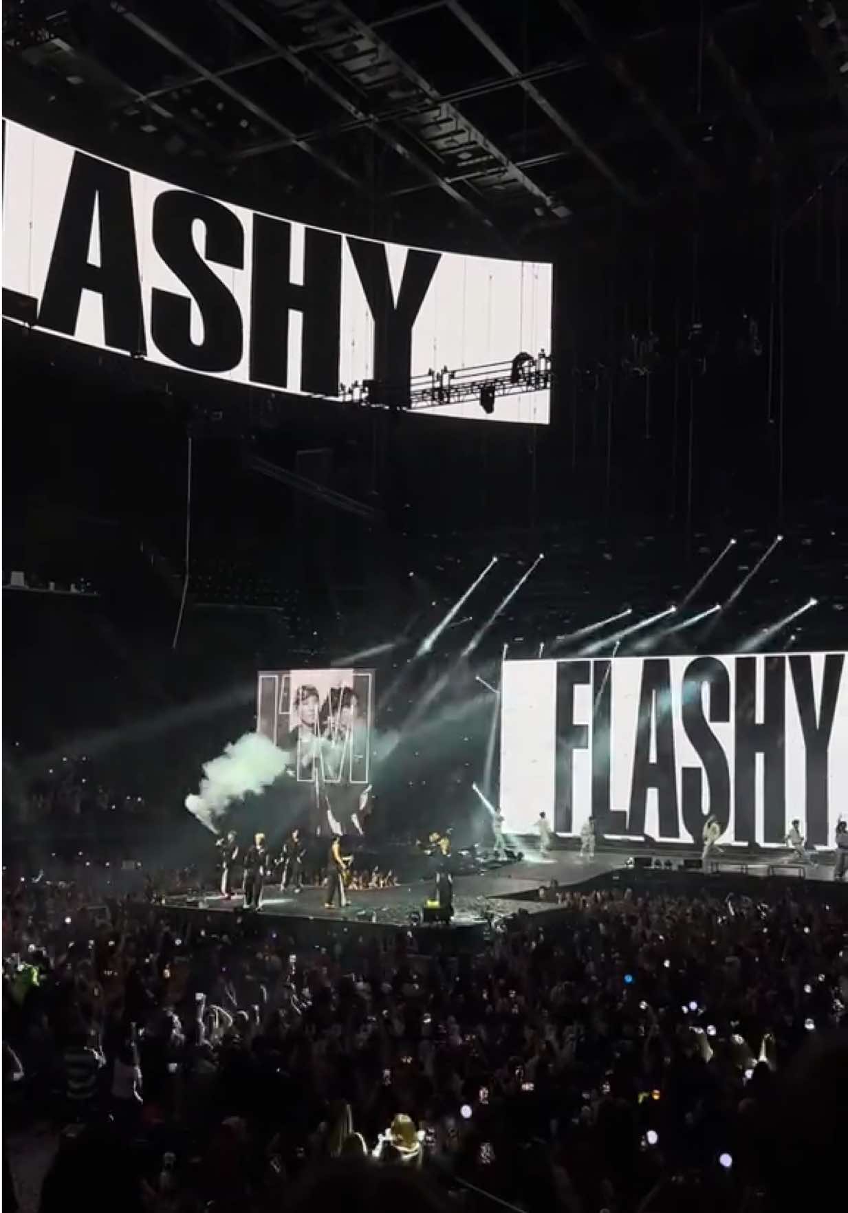 it made the venue feel so immersive I LOVE IT SO MUCH WITH THEIR PERFORMANCES  #p1harmony #p1ece #intuitdome #concert #kpop 