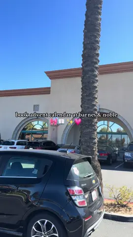 Cutest thing at Barnes & noble 😭💗 #barnesandnoble #BookTok #booknook #readersoftiktok 