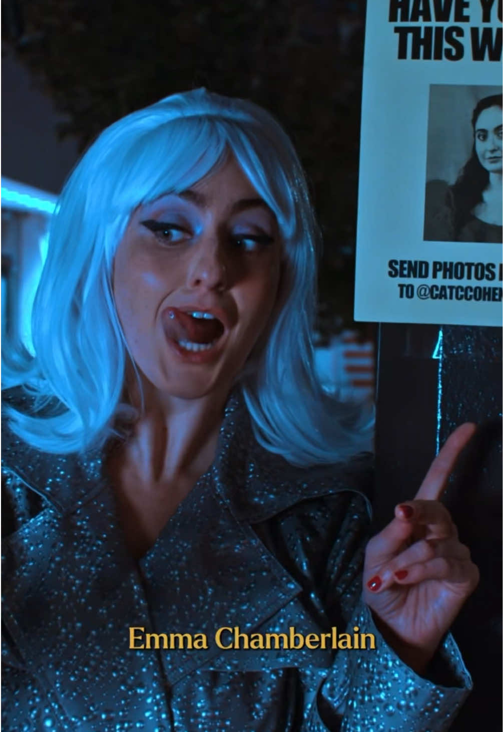 Replying to @hellotefi love u @emma chamberlain  #comedy #comedian #music #halloween #catcohen #emmachamberlain 