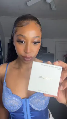 This highlighter is insane!😍 Shade The Ice Planet  @FOCALLURE US #focallure #focallurehighlighter #fyp #foryou 