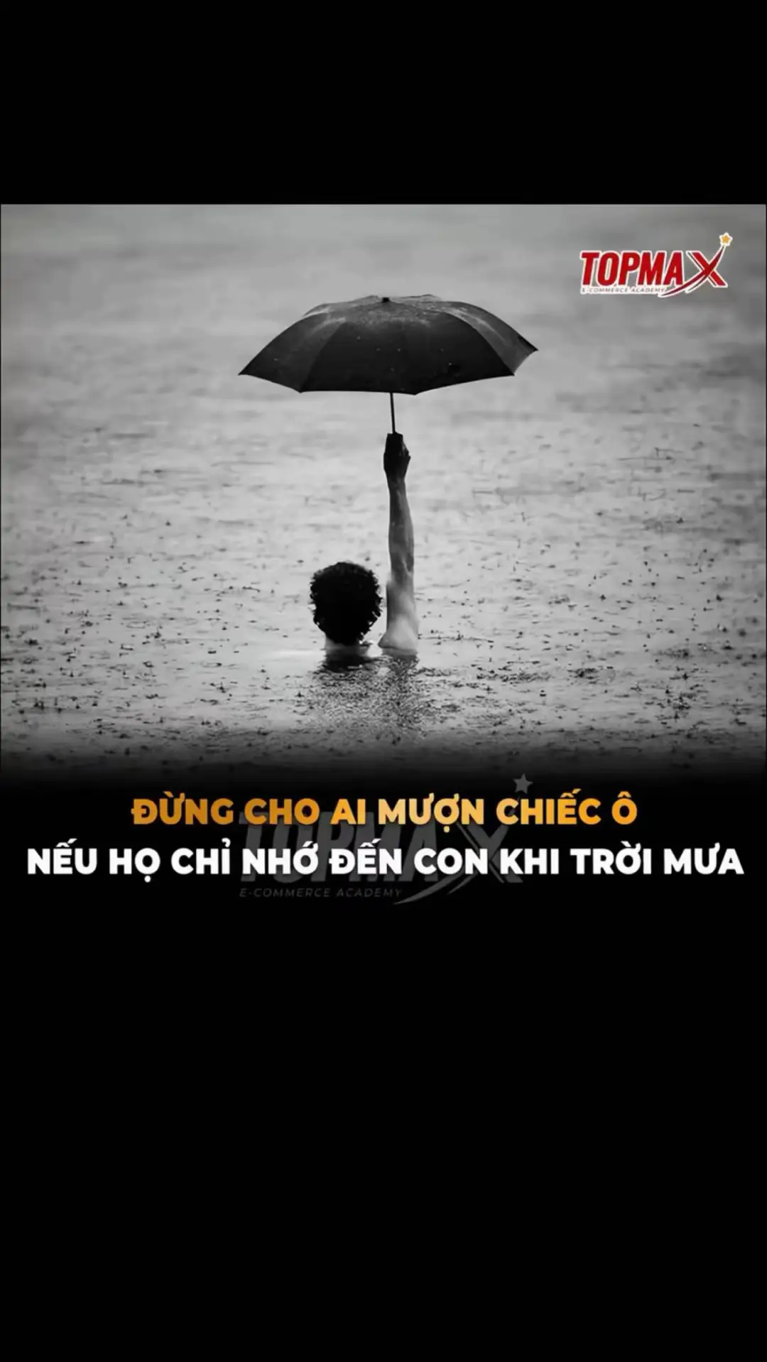 Kẻ đã thấm, đi khuyên người từ bỏ, người ham vui lại cứ thích lao vào Kẻ từng trót dại giờ đi răn dạy, người chưa vấp ngã lại cứ muốn thử chơi… #kiniembuon