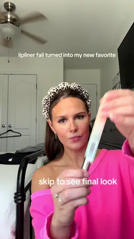 the most natural color I’ve found so far #lipliner #peeloff #natural #fulllips #gorgeous 