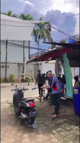 Bagaimana sudah nonton Ojet ketemu Aluna dan Galaksi di Sinetron “Cinta Sedalam Rindu” belum??? @Dimass Tama @Esta Pramanita @immanuel caesar hito @Sinemart Indonesia @Arkamaya @SCTV  #yonnatedjo #sinemart #cintasedalamrindu #arkamaya #sctv 