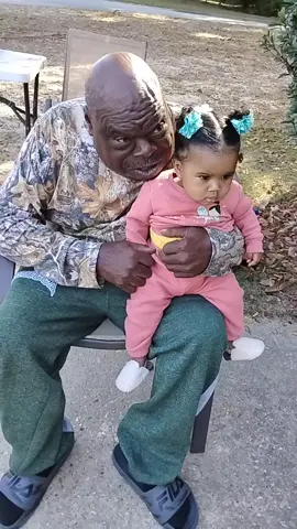 vote for Baby Akyli Baby of the year 2x votes today !! @Shantize White 